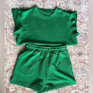 Bold Green Soft Comfy Matching Short Set. Medium Summer Spring